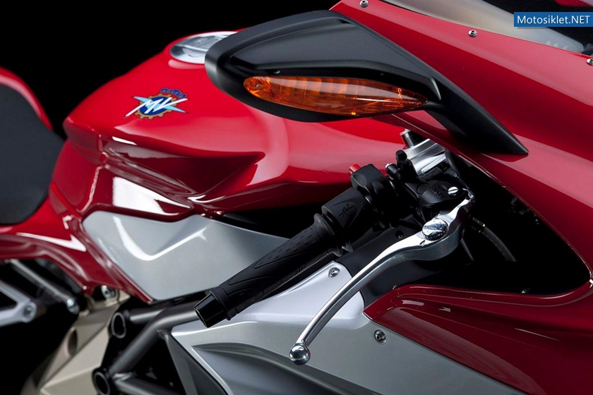 MV-Agusta-F3-675-2012-Model-015