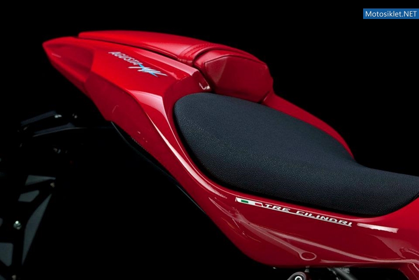 MV-Agusta-F3-675-2012-Model-027