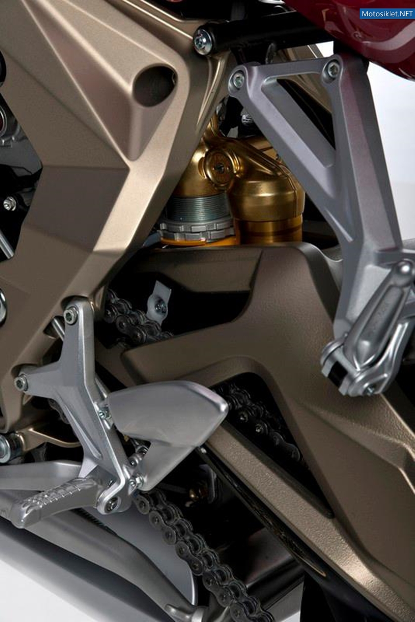 MV-Agusta-F3-675-2012-Model-033
