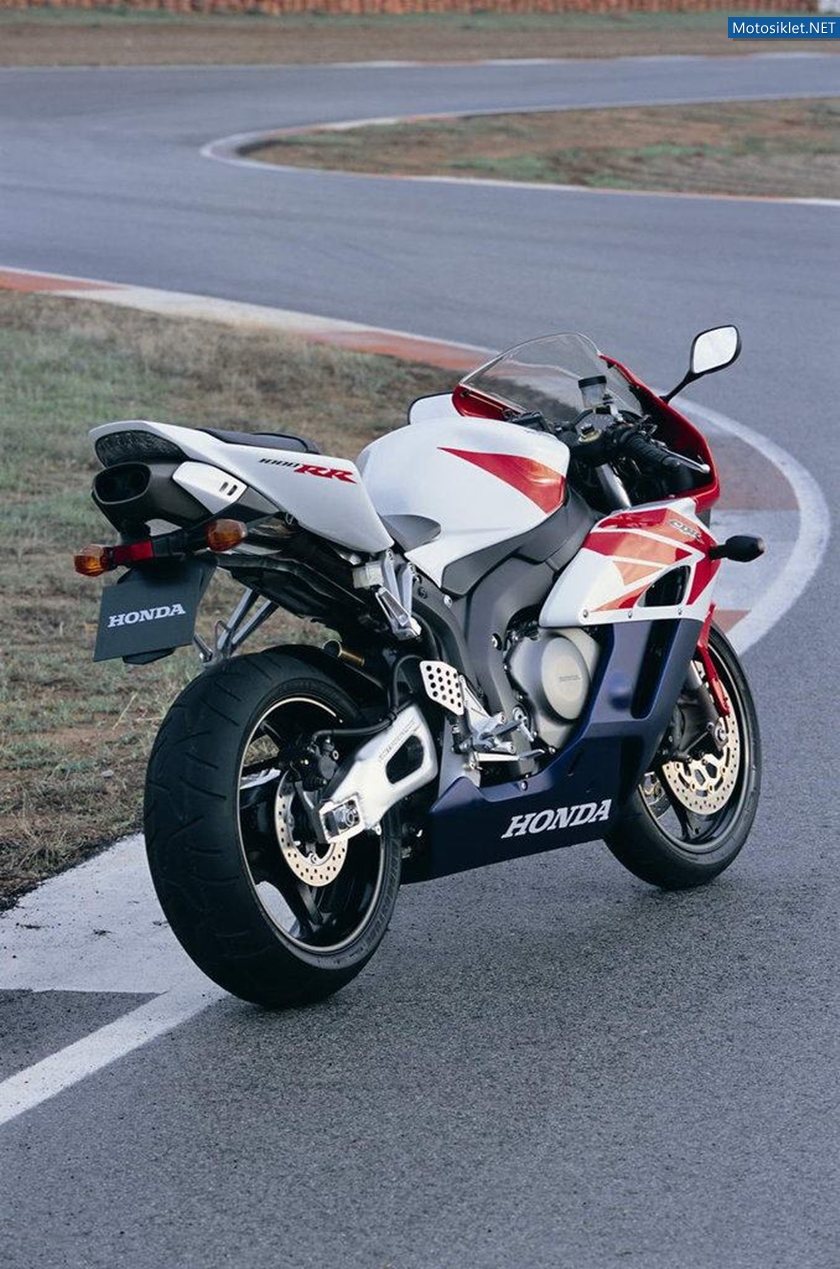 Honda-CBR-Fireblade-Tarihi-021