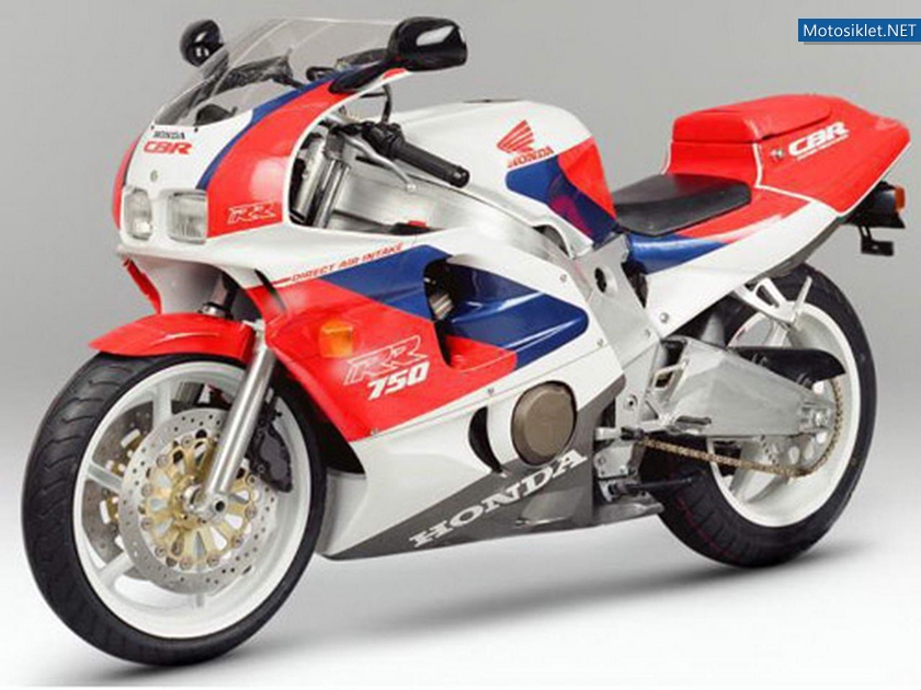 Honda-CBR-Fireblade-Tarihi-045