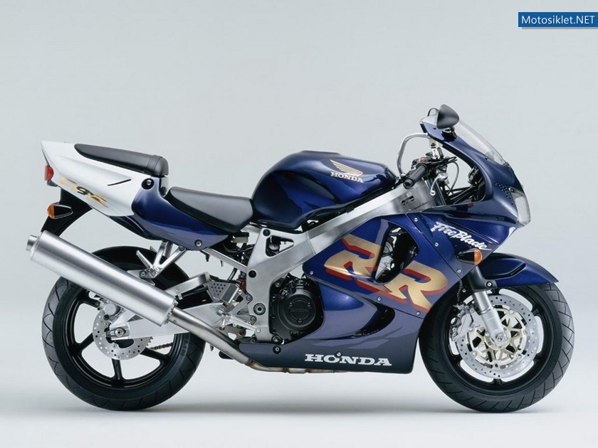 Honda-CBR-Fireblade-Tarihi-056