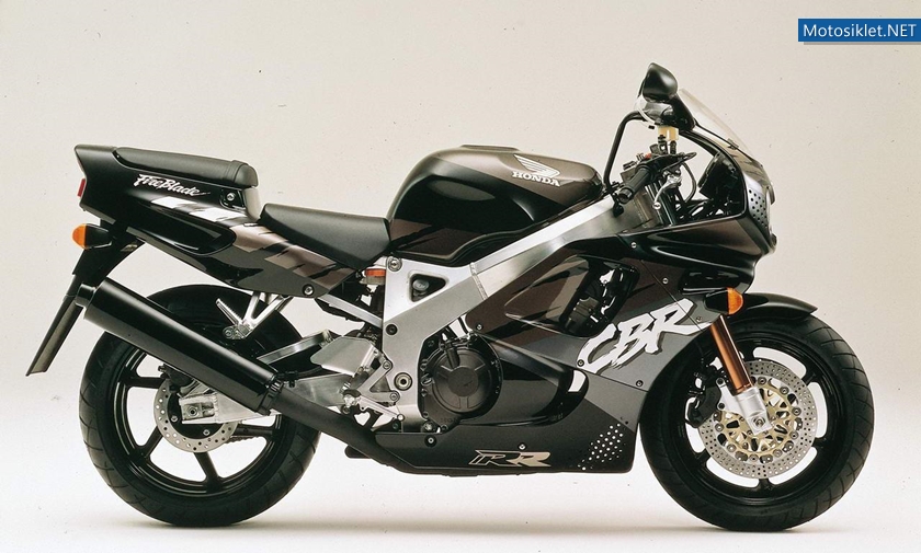 Honda-CBR-Fireblade-Tarihi-061