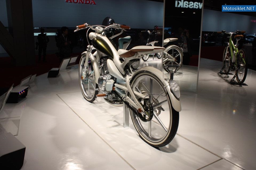 Yamaha-Y125-Moegi-Cruiser-010