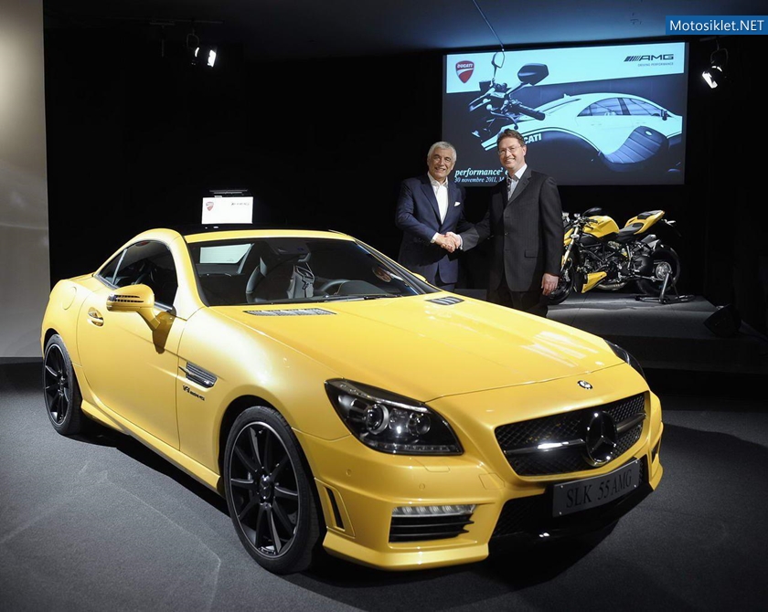 DucatiStreetfighter-Mercedes-SLK55AMG-002
