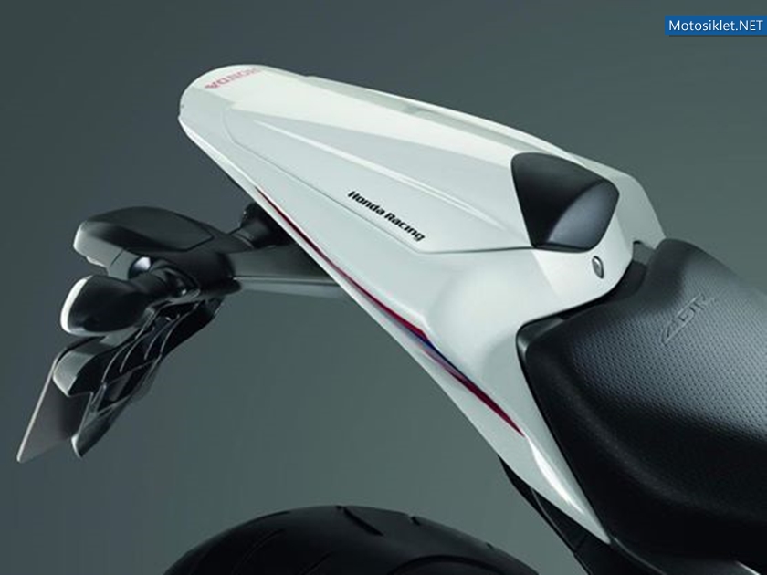 2012-model-Honda-CBR1000RR-003