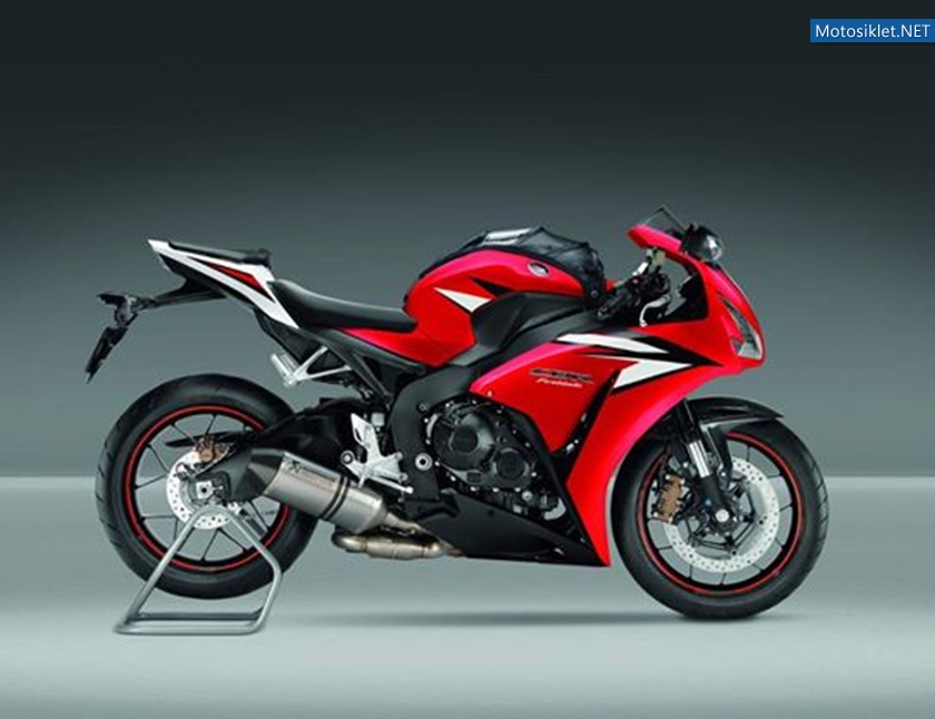 2012-model-Honda-CBR1000RR-056