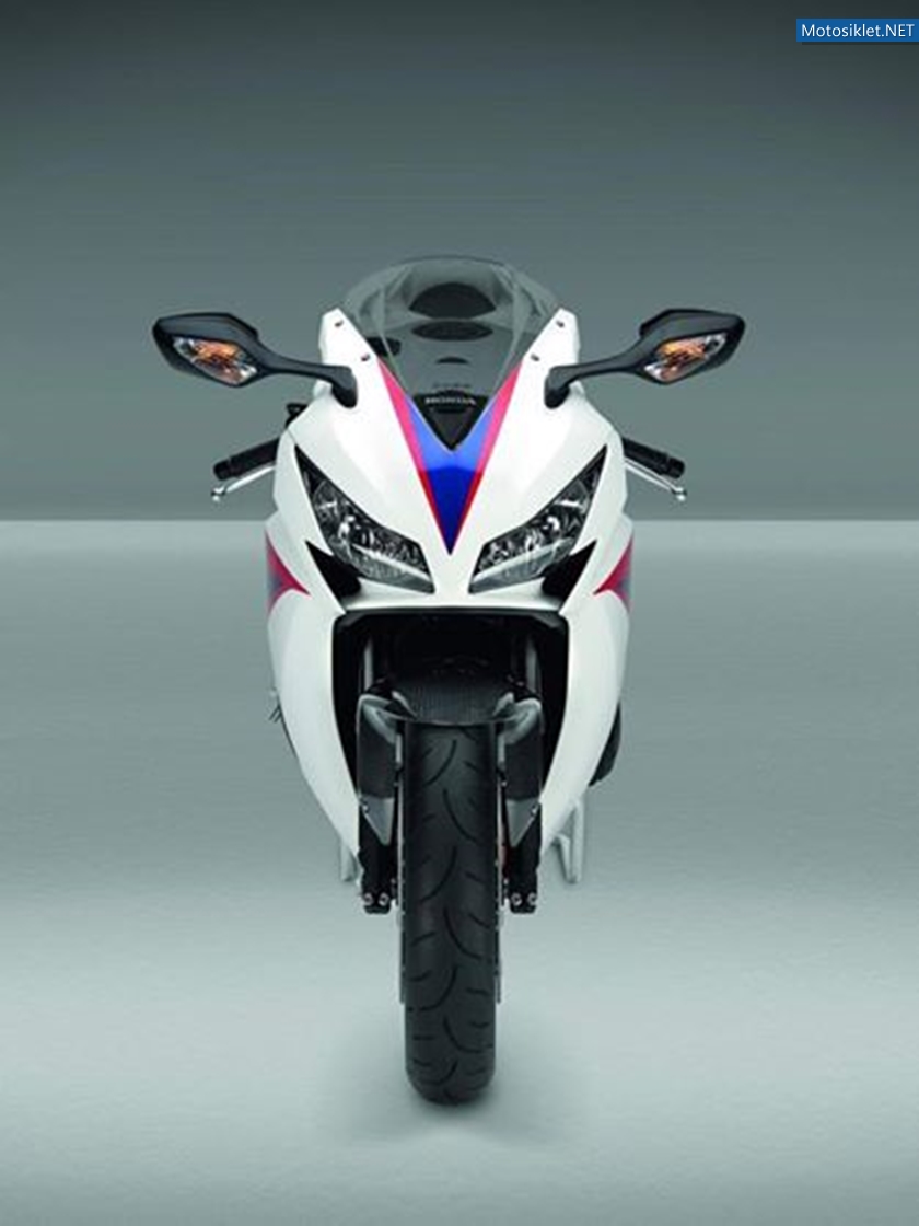 2012-model-Honda-CBR1000RR-071