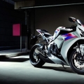 2012-model-Honda-CBR1000RR-009