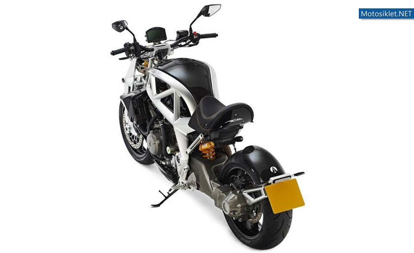 Ariel-Ace-005