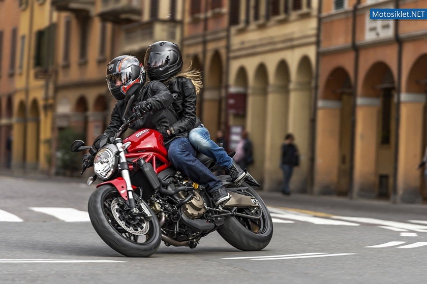 Ducati-Monster-821-001