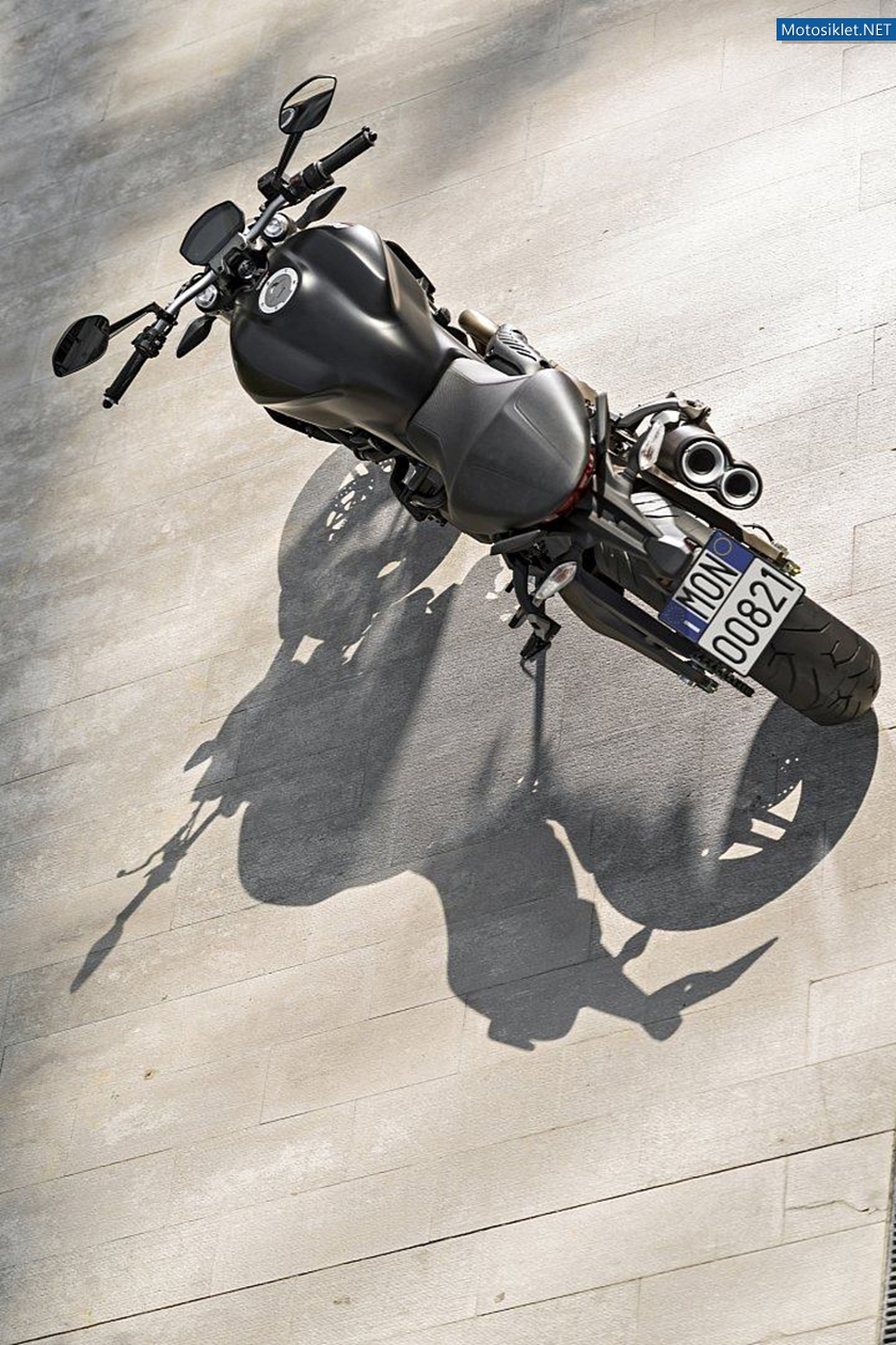 Ducati-Monster-821-016