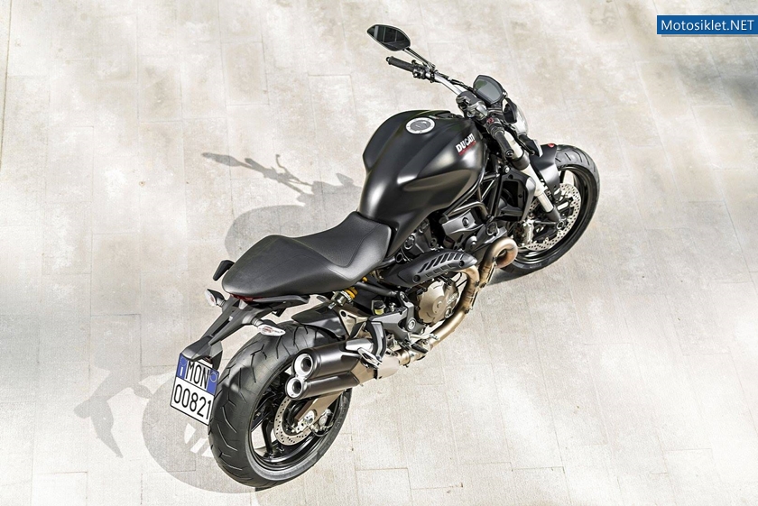Ducati-Monster-821-048