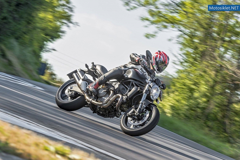 Ducati-Monster-821-063