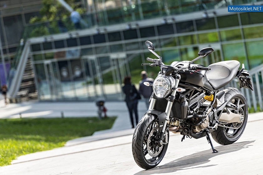 Ducati-Monster-821-068
