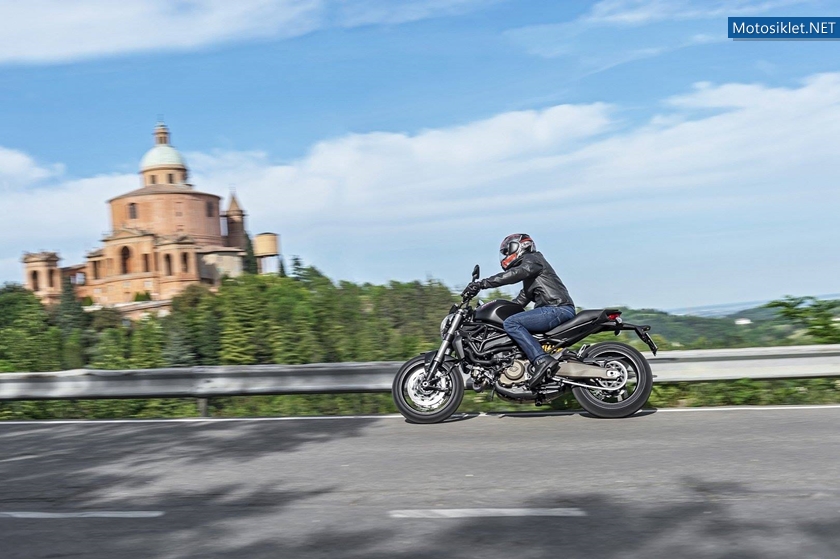 Ducati-Monster-821-072