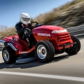 Honda-HF2620-dunyanin-en-hizli-cim-bicme-makinasi-012