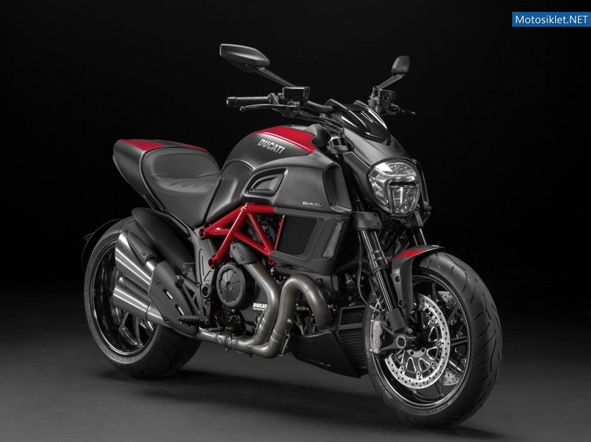 Ducati-Diavel-2015-015