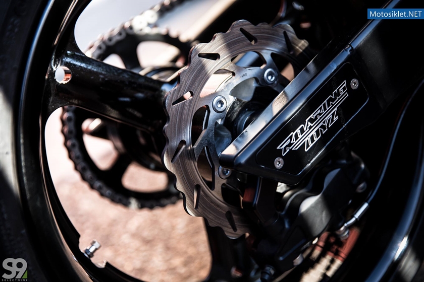 Kawasaki-Z1000-by-ZenGarage-011