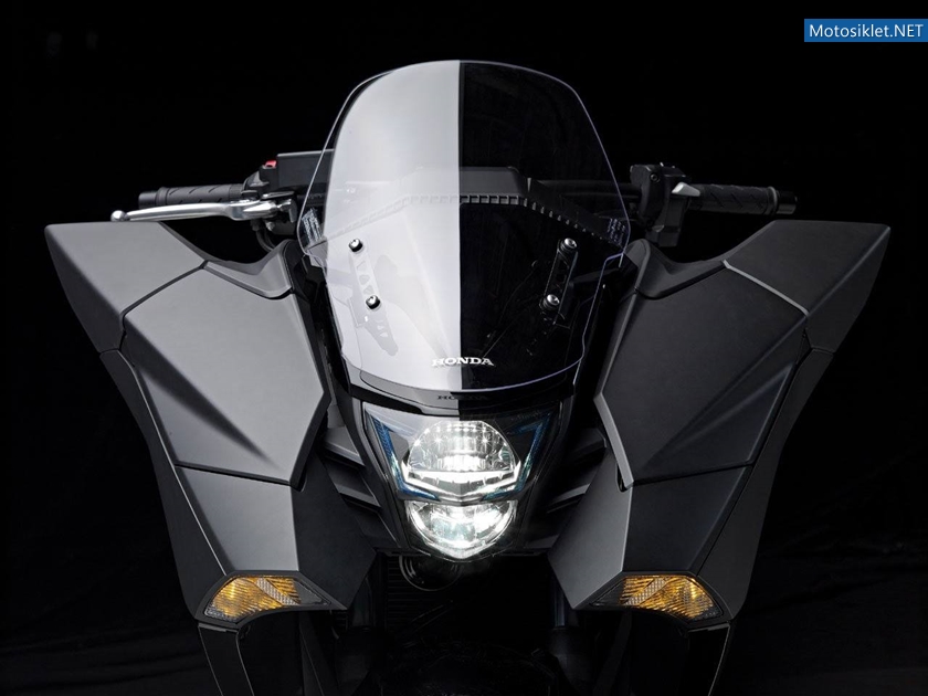 Honda-NM4-Vultus2014-004