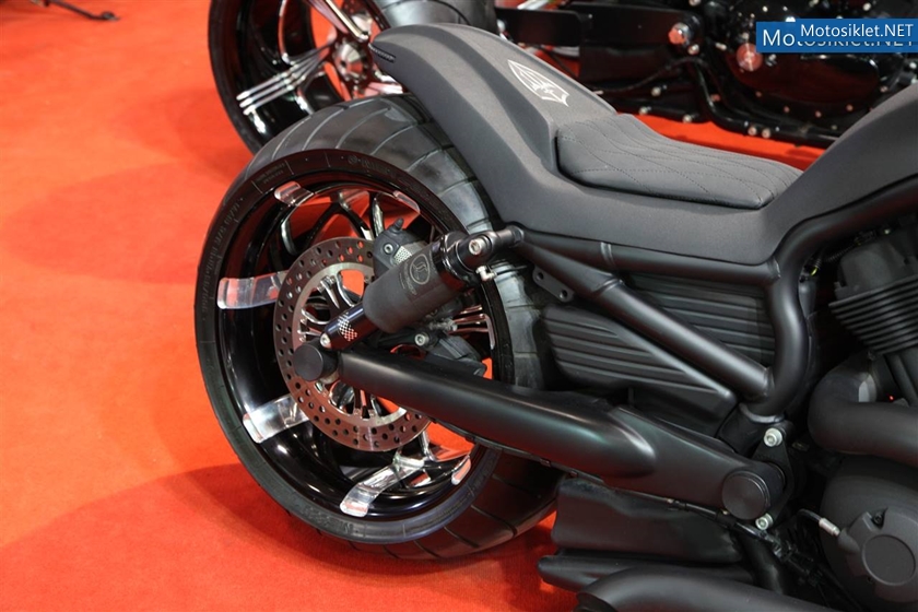 TT-Custom-Choppers-Standi-Motosiklet-Fuari-i2014-013