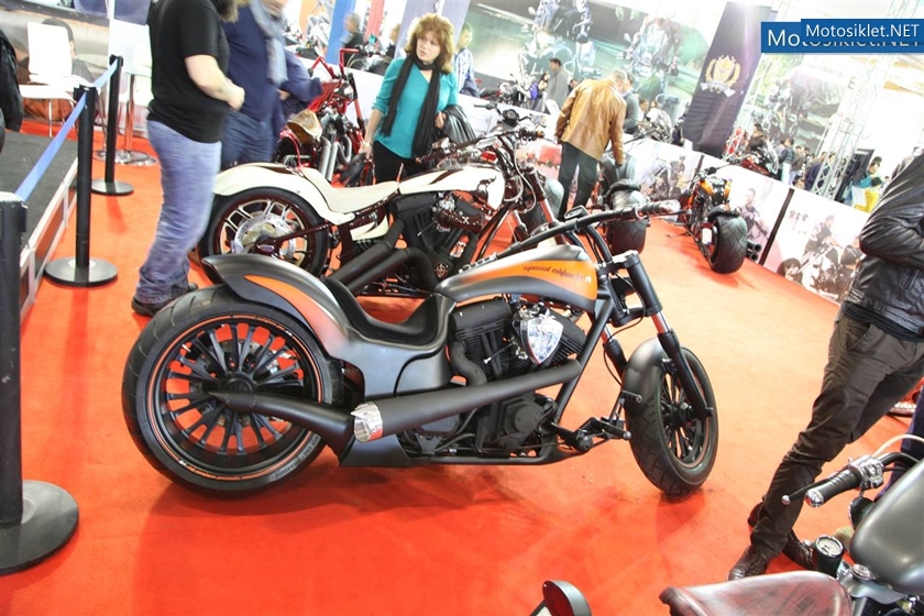 TT-Custom-Choppers-Standi-Motosiklet-Fuari-i2014-025