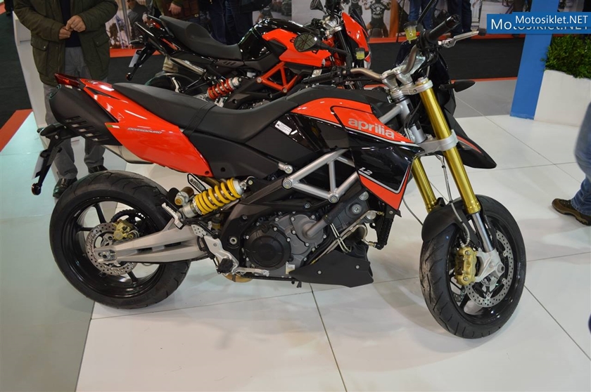 Aprilia-Vespa-Piaggio-StandiMotosikletFuari-2014-007