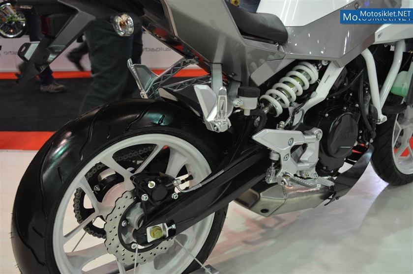 Kanuni-Hyosung-Standi-MotosikletFuari-2014-023