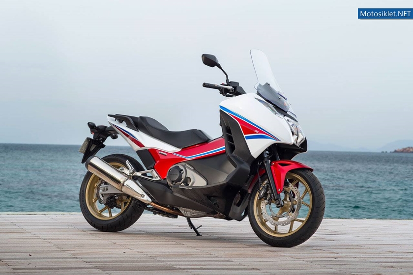 2014-Honda-Integra-750-022