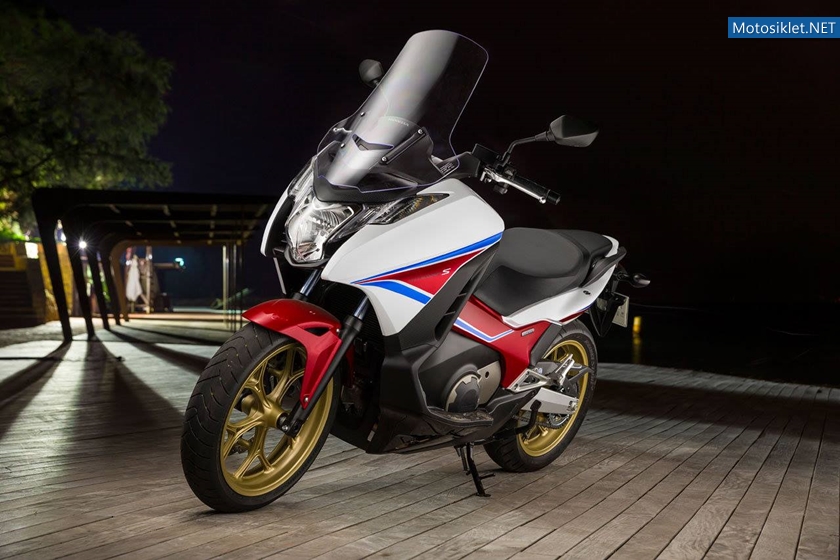 2014-Honda-Integra-750-029