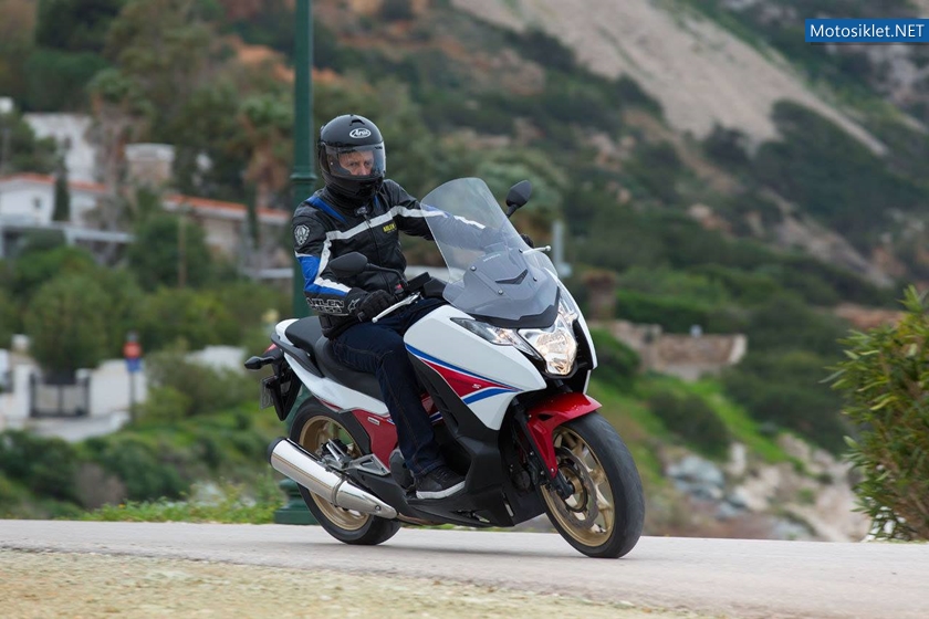 2014-Honda-Integra-750-031