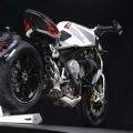 MV-Agusta-Brutale-800-Dragster-006