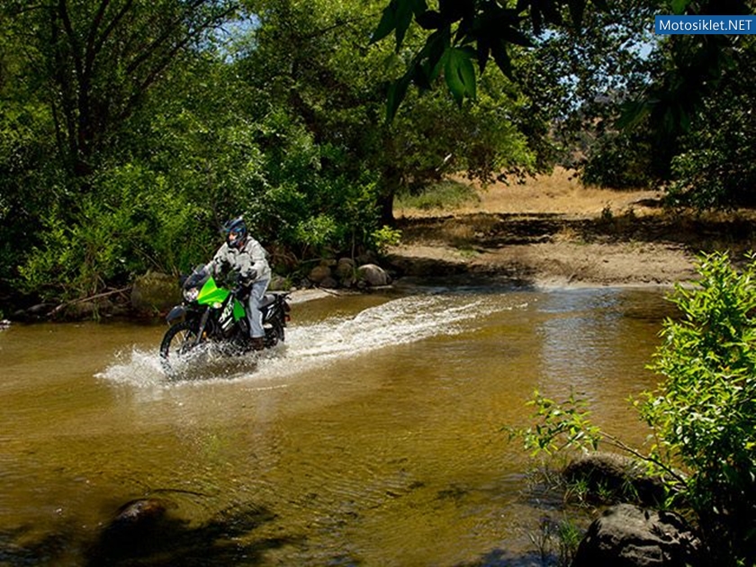 2014-Kawasaki-KLR-650-002