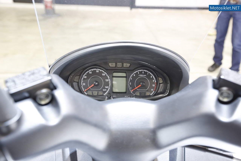SuzukiStandi-Milano-Motosiklet-Fuari-2013-001