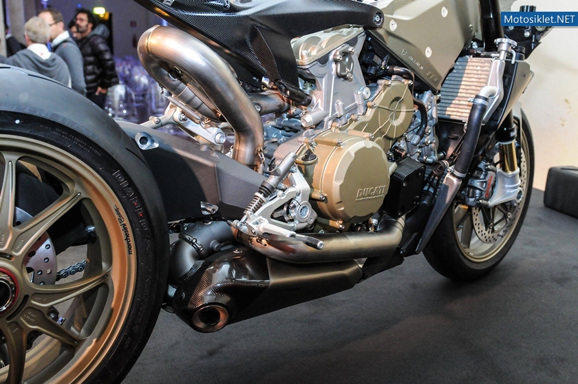 Ducati-1199-Superleggera-2014-005
