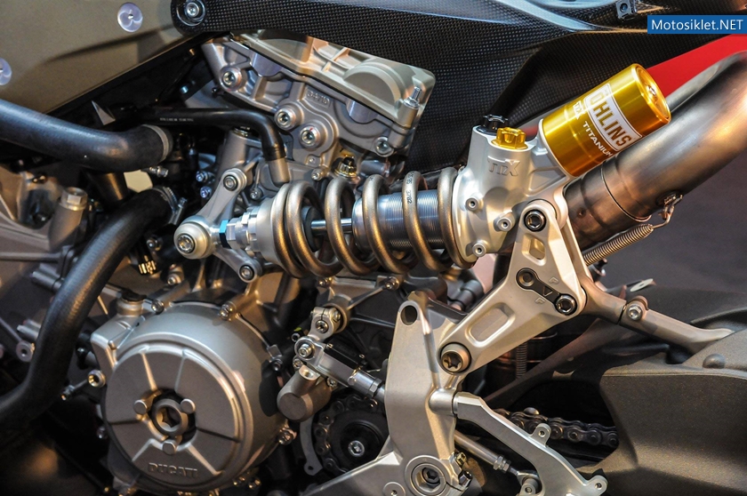 Ducati-1199-Superleggera-2014-006