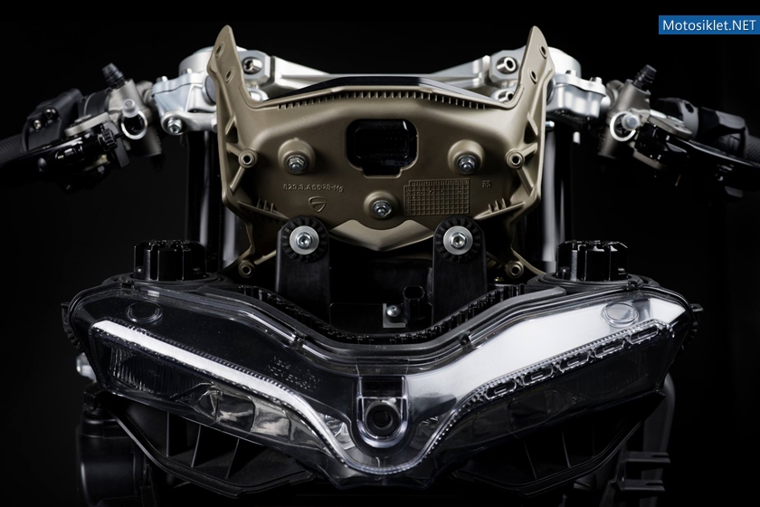 Ducati-1199-Superleggera-2014-008