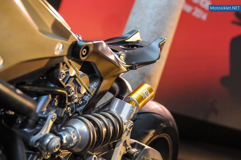 Ducati-1199-Superleggera-2014-033