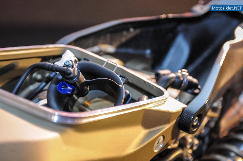 Ducati-1199-Superleggera-2014-035