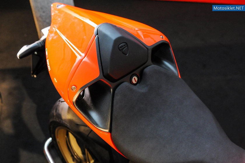 Ducati-1199-Superleggera-2014-041