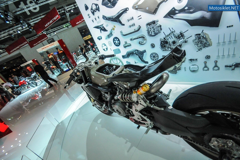Ducati-1199-Superleggera-2014-047