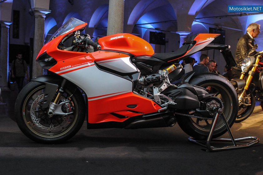 Ducati-1199-Superleggera-2014-057