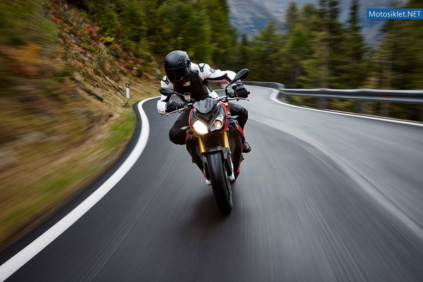 BMWS1000R-2014-024