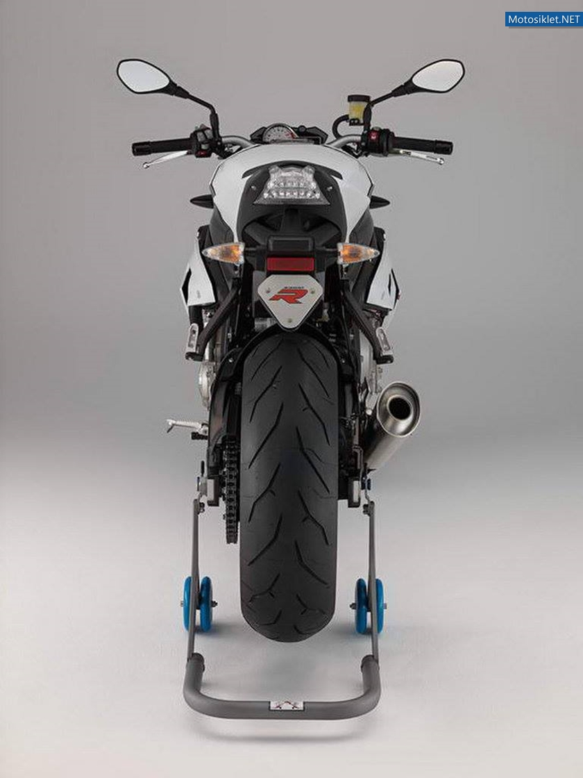 BMWS1000R-2014-025