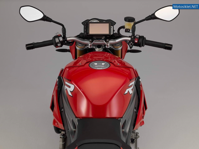 BMWS1000R-2014-033
