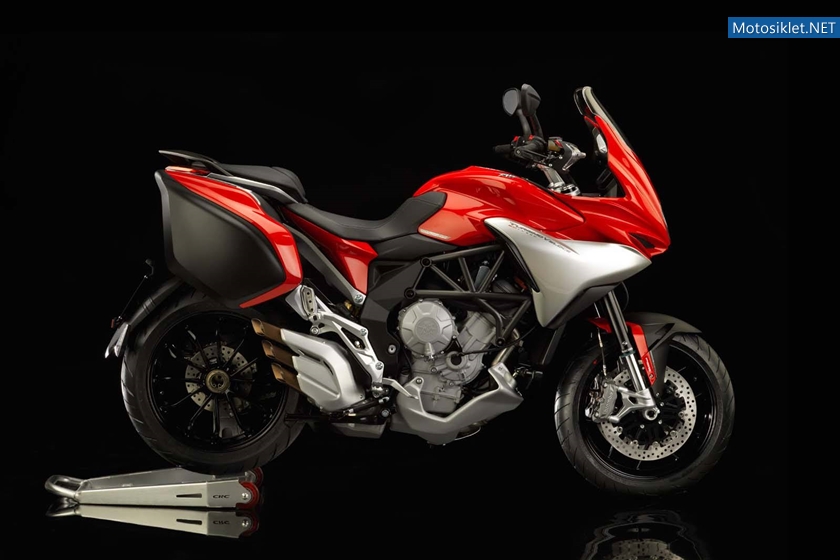 MV-Agusta-Turismo-Veloce800-2014-009