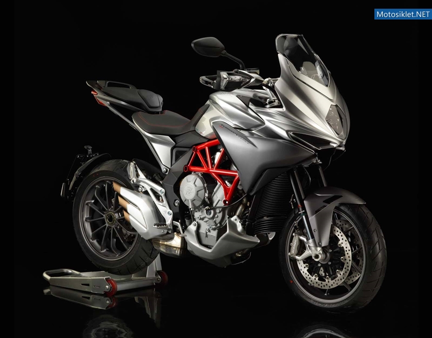 MV-Agusta-Turismo-Veloce800-2014-013