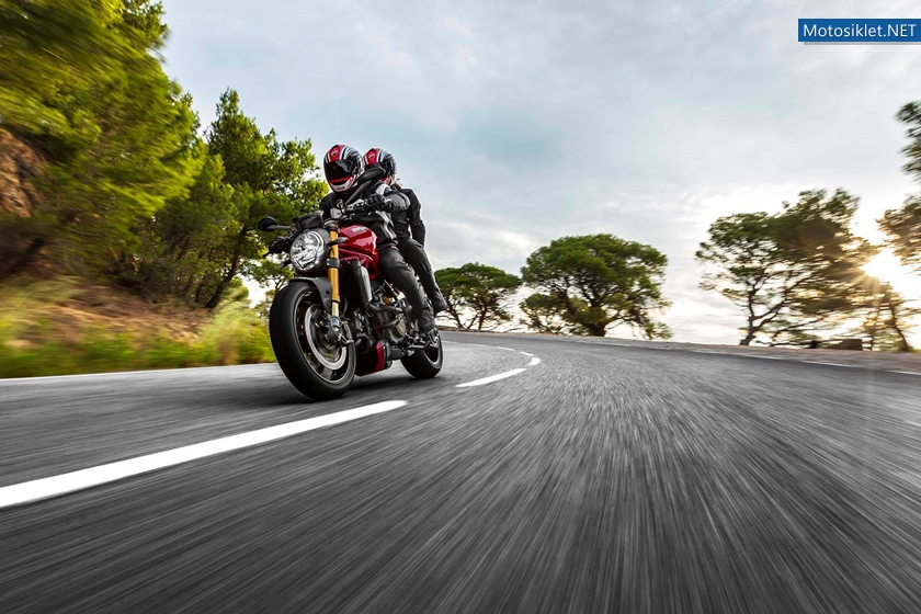 2014-Ducati-Monster-1200-011