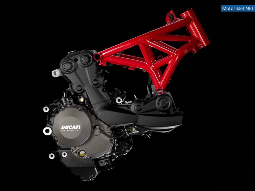 2014-Ducati-Monster-1200-019