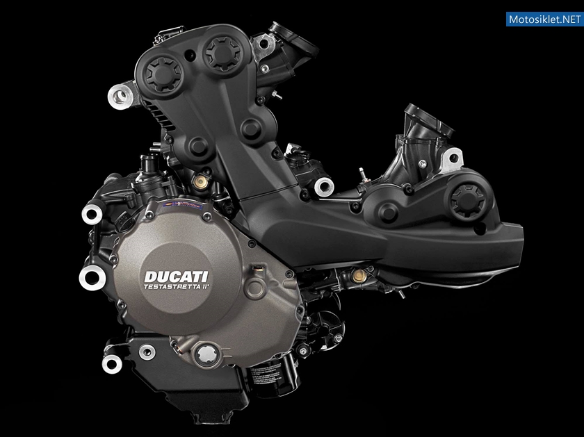 2014-Ducati-Monster-1200-031